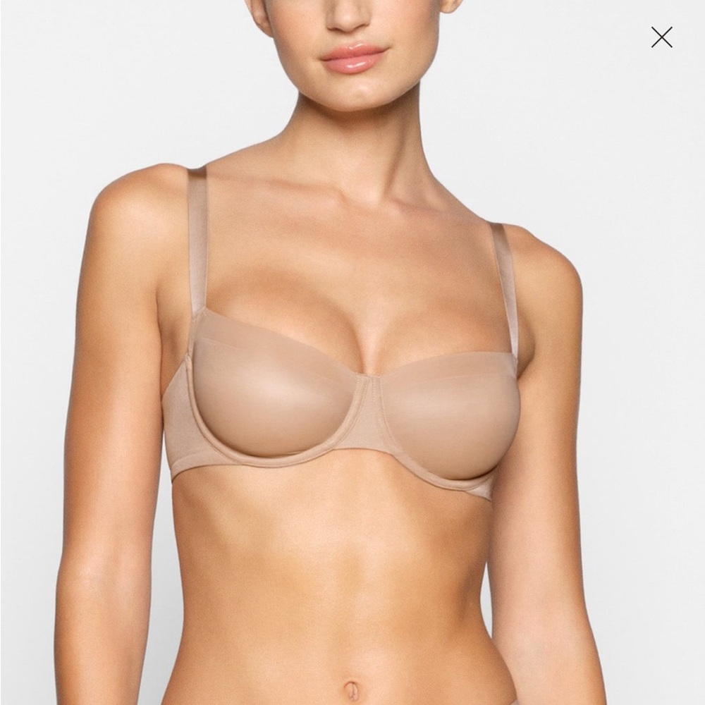SKIMS Nude Unlined Balconette Bra